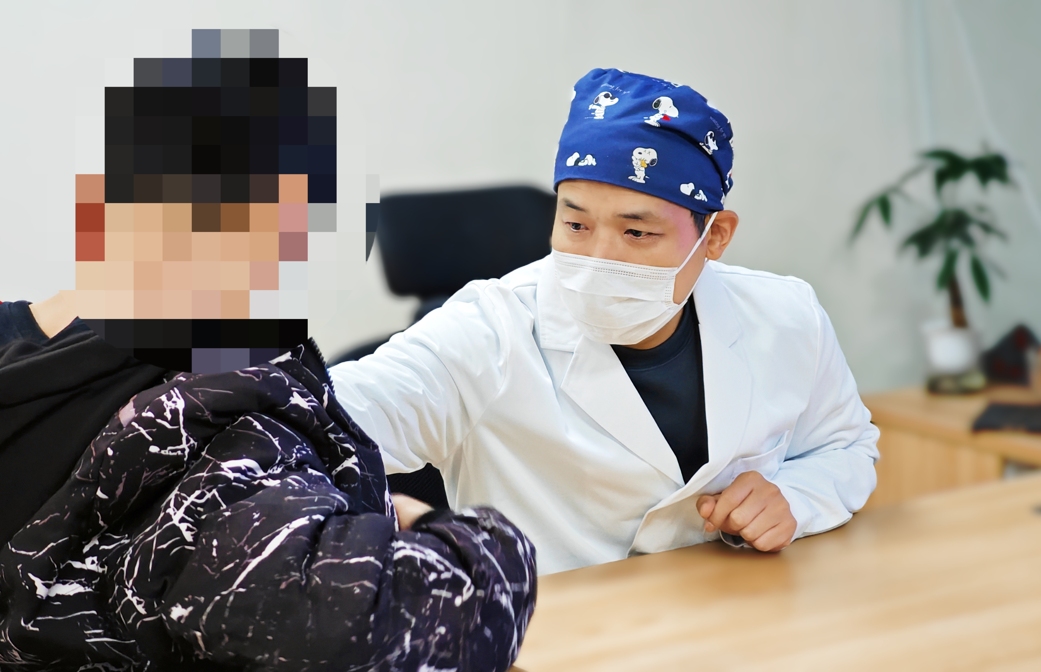 男性吃女性乳房可以加重乳腺增生视频男性吃女性乳房与乳腺增生关系探讨-第1张图片
